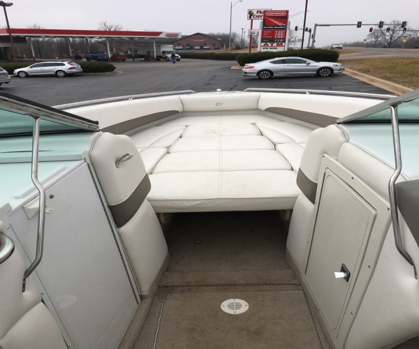 2003 Crownline 266 BR Power boat for Sale in Osage Beach, MO